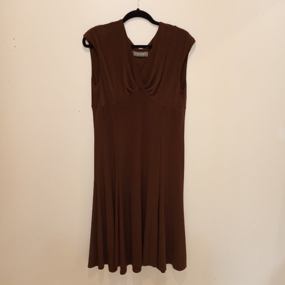 Jolibel Olive Dress - Picture 7 of 8